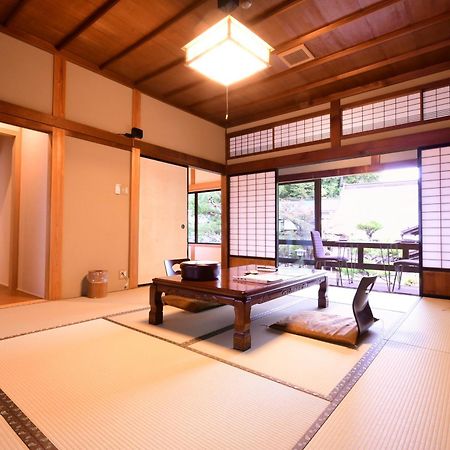 Koyasan Shukubo Saizenin Hotel Exterior photo