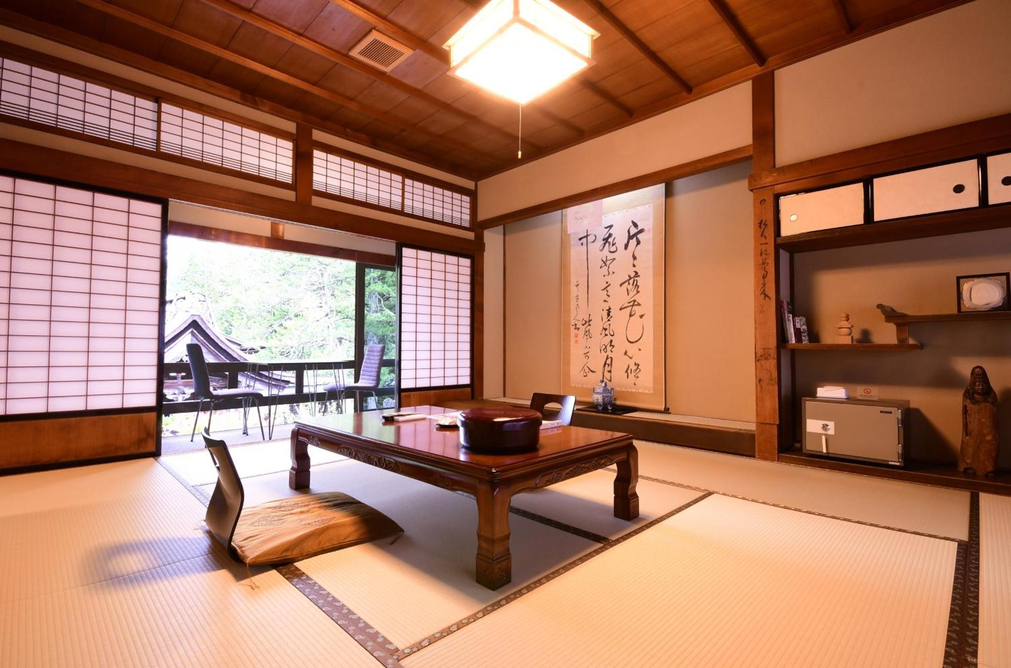 Koyasan Shukubo Saizenin Hotel Exterior photo