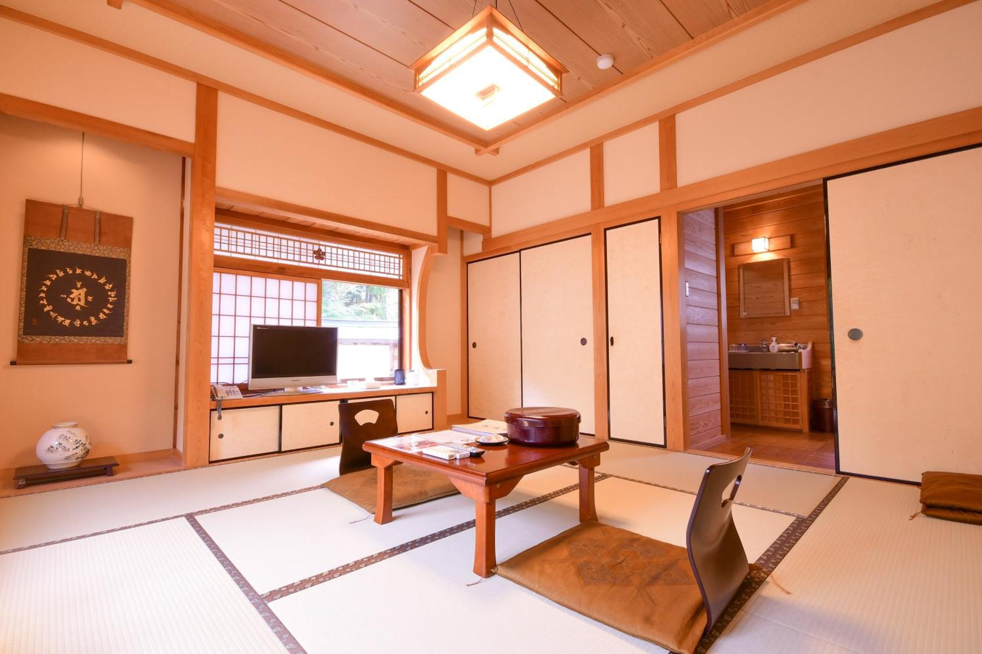 Koyasan Shukubo Saizenin Hotel Exterior photo