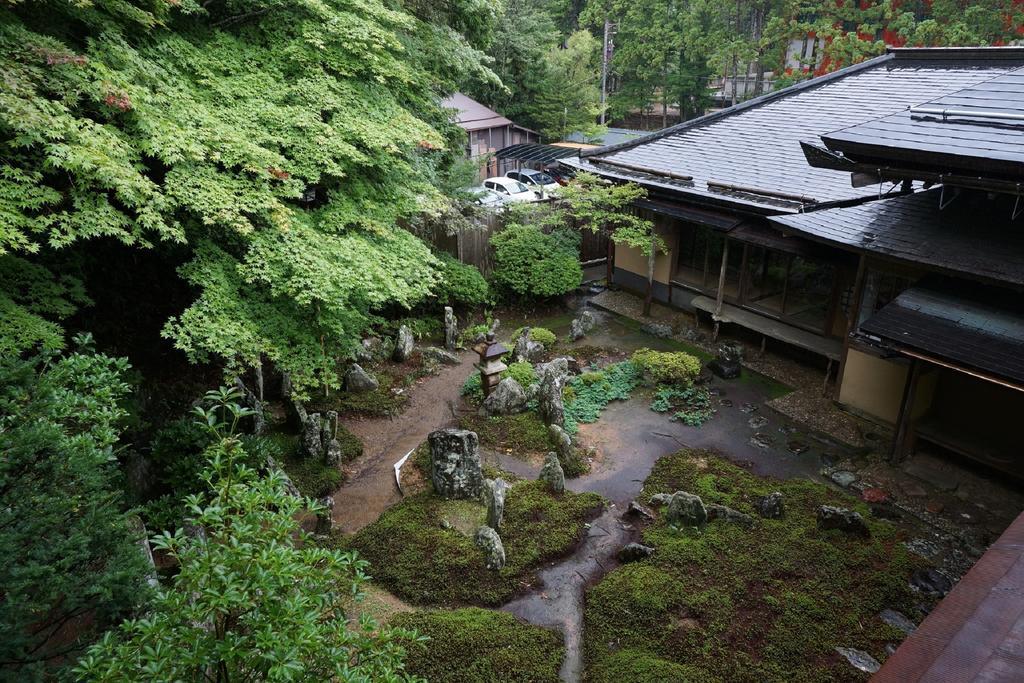 Koyasan Shukubo Saizenin Hotel Exterior photo