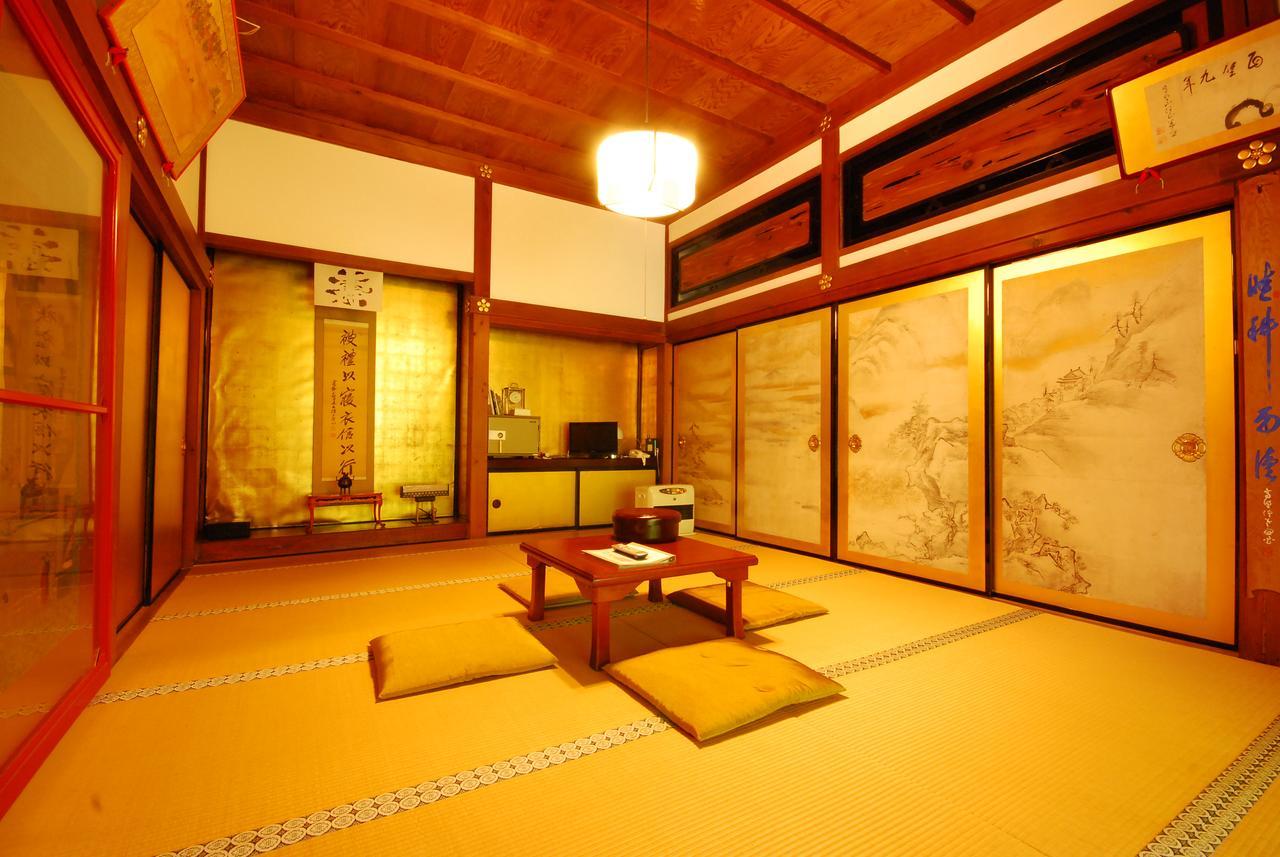 Koyasan Shukubo Saizenin Hotel Exterior photo